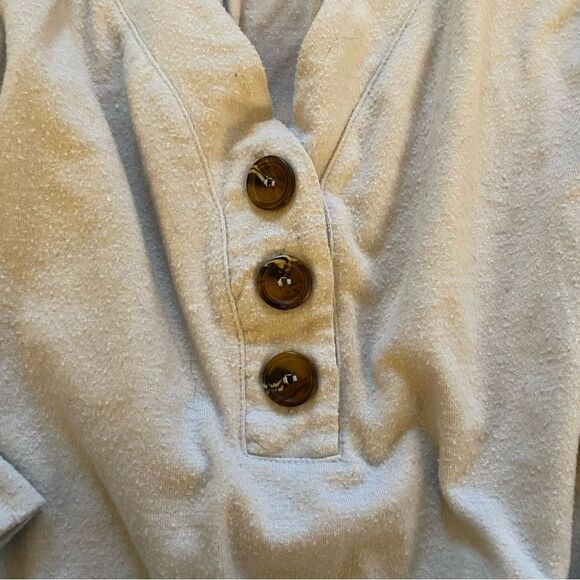 Out From Under Women's Cream 3 Button Front Popover Top M - Picture 3 of 5